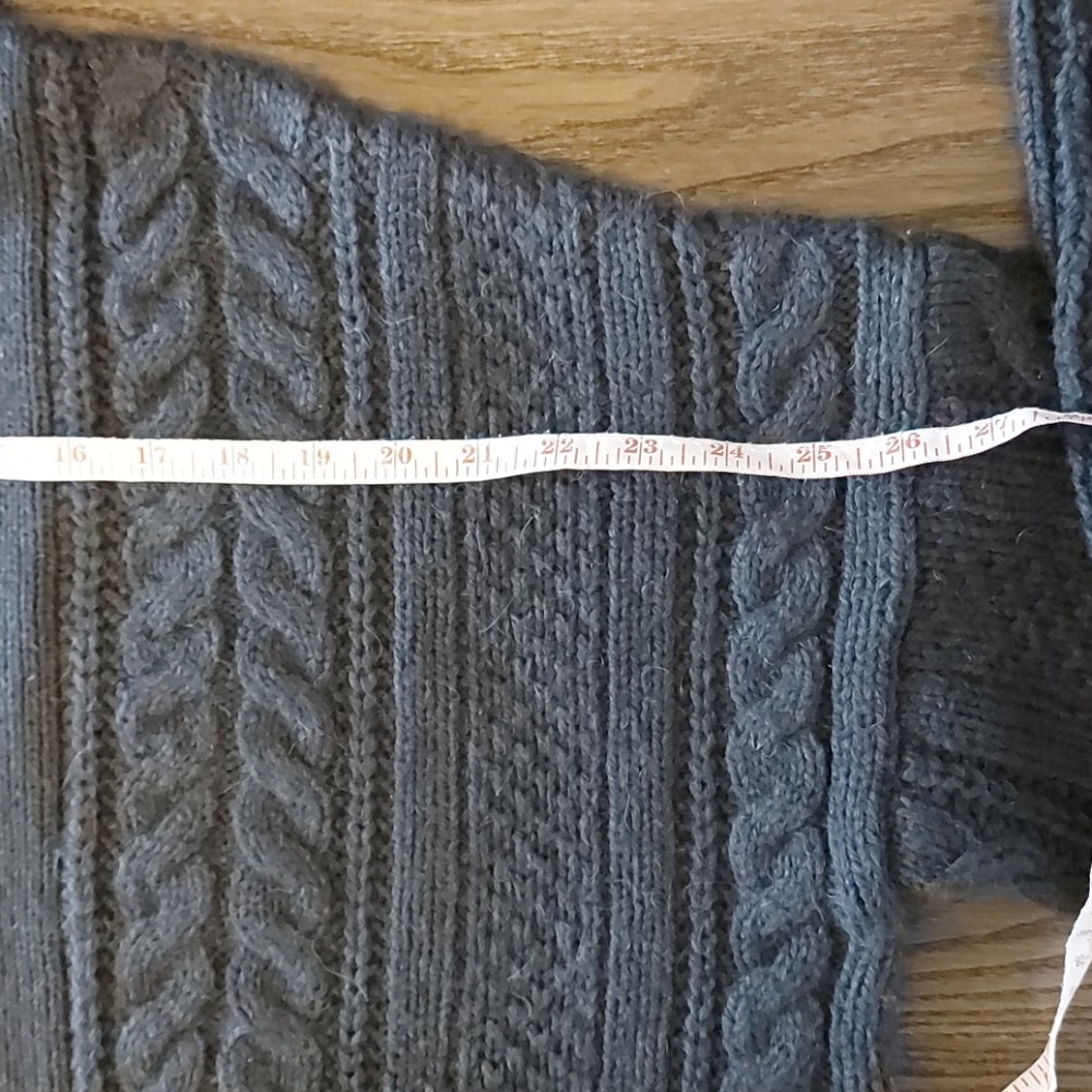 Gap Sweater - Picture 11 of 12